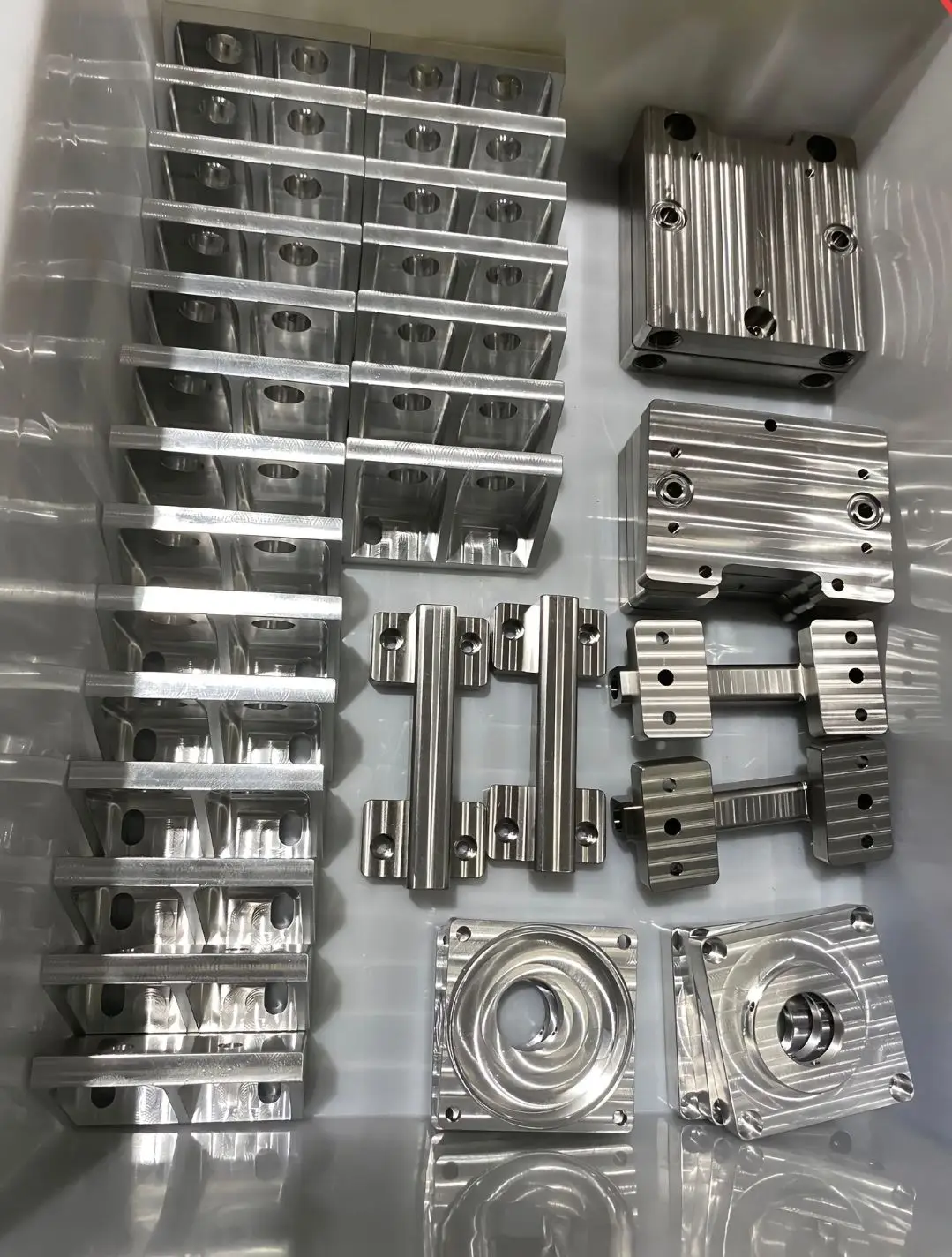 CNC Customized Machining Precision Parts Automobile Engine Parts Brass Stainless Steel Parts
CNC Customized Machining Precision Parts Automobile Engine Parts Brass Stainless Steel Parts