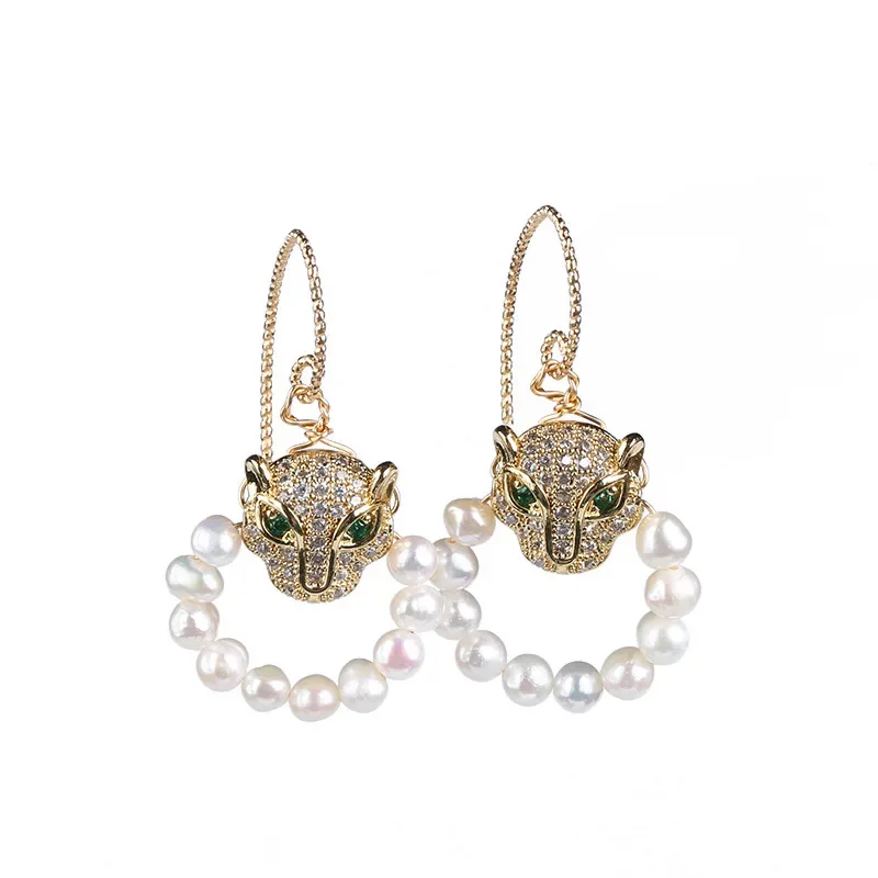 14K gold-wrapped freshwater pearl leopard head earrings for women, long French ear hooks
14K gold-wrapped freshwater pearl leopard head earrings for women, long French ear hooks