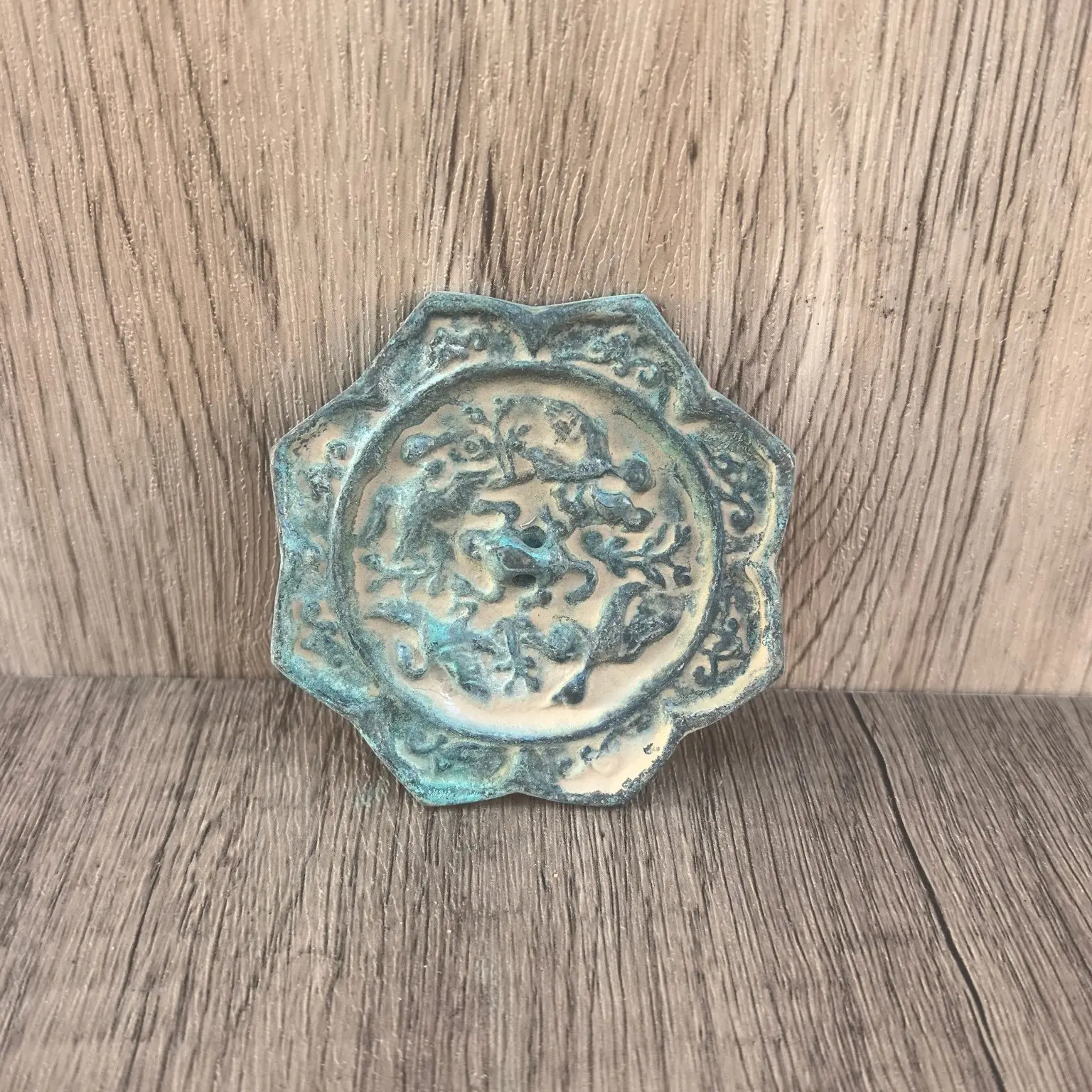 Antique bronze mirror handicrafts and home decorations exquisite handicraft
Antique bronze mirror handicrafts and home decorations exquisite handicraft 