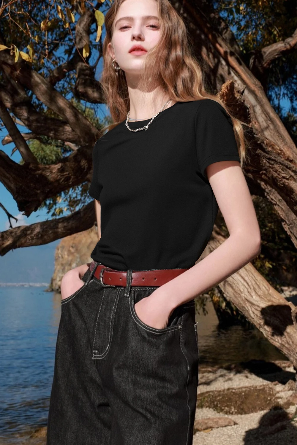 VIMLY Women Short Sleeve T-shirt 2025 Summer Simple Casual Loose New Solid Round Neck Pullover Fashion Tops Woman Clothing M9876
VIMLY Women Short Sleeve T-shirt 2025 Summer Simple Casual Loose New Solid Round Neck Pullover Fashion Tops Woman Clothing M9876
