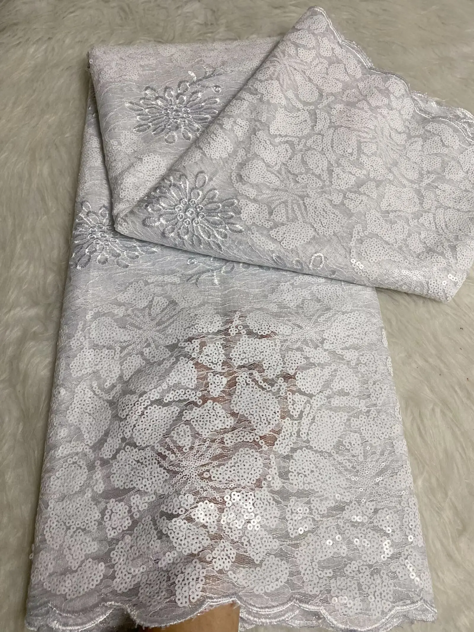 Luxury Sequins African Guipure Cord Lace Fabric 2025 High Quality Net Lace Fabric Nigerian Mesh Lace Fabric For Wedding Dress
Luxury Sequins African Guipure Cord Lace Fabric 2025 High Quality Net Lace Fabric Nigerian Mesh Lace Fabric For Wedding Dress