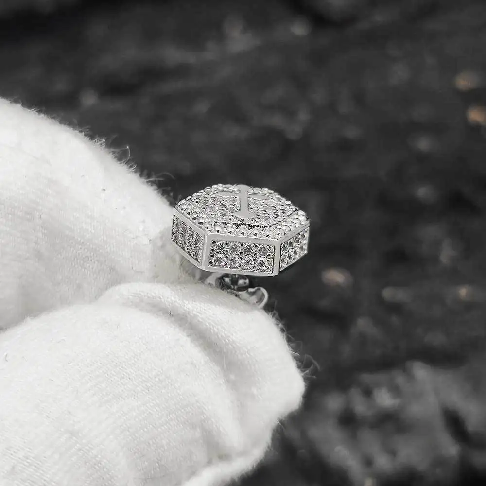 New Hexagonal Cross Zircon Earstuds Trendy Brand Personalized Full Diamond Hip Hop Men's and Women's Earrings
New Hexagonal Cross Zircon Earstuds Trendy Brand Personalized Full Diamond Hip Hop Men's and Women's Earrings