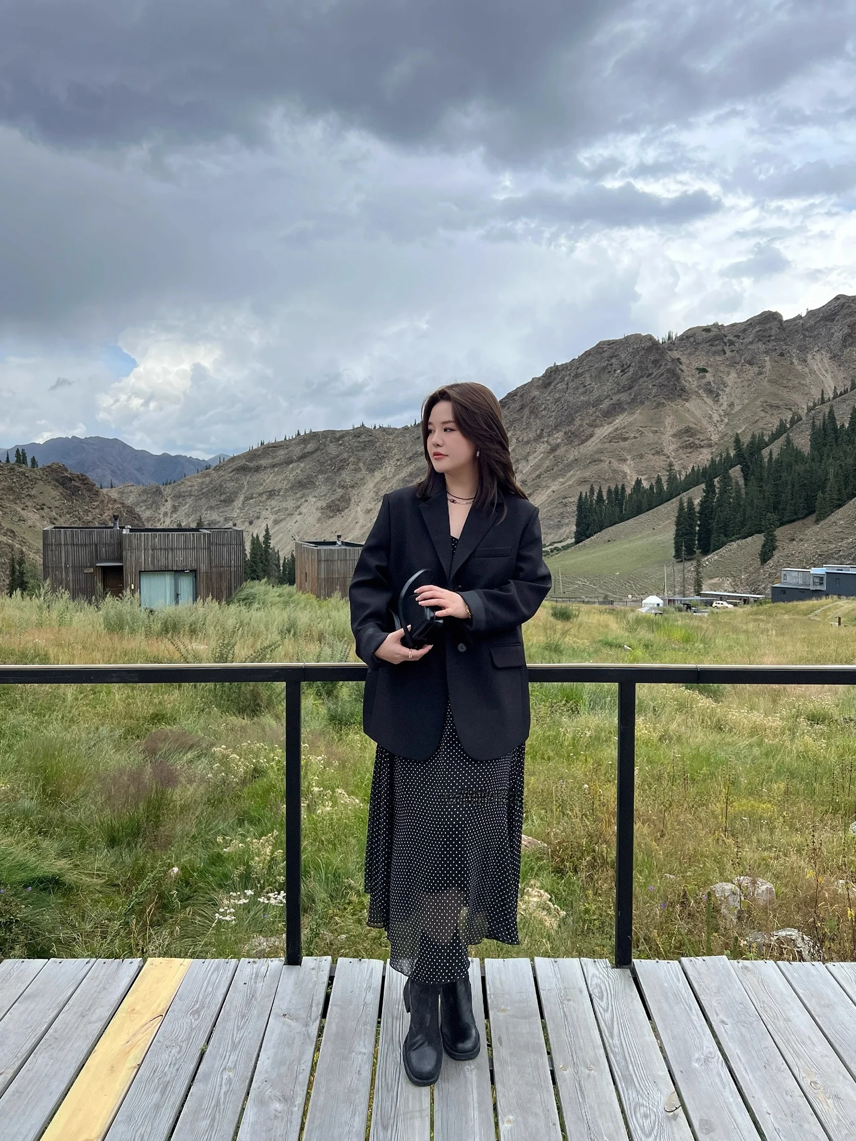 Женское макси-платье JoJo Private Label в горошек больших размеров, длинное, приятное к телу, дышащее, для повседневной носки
Женское макси-платье JoJo Private Label в горошек больших размеров, длинное, приятное к телу, дышащее, для повседневной носки