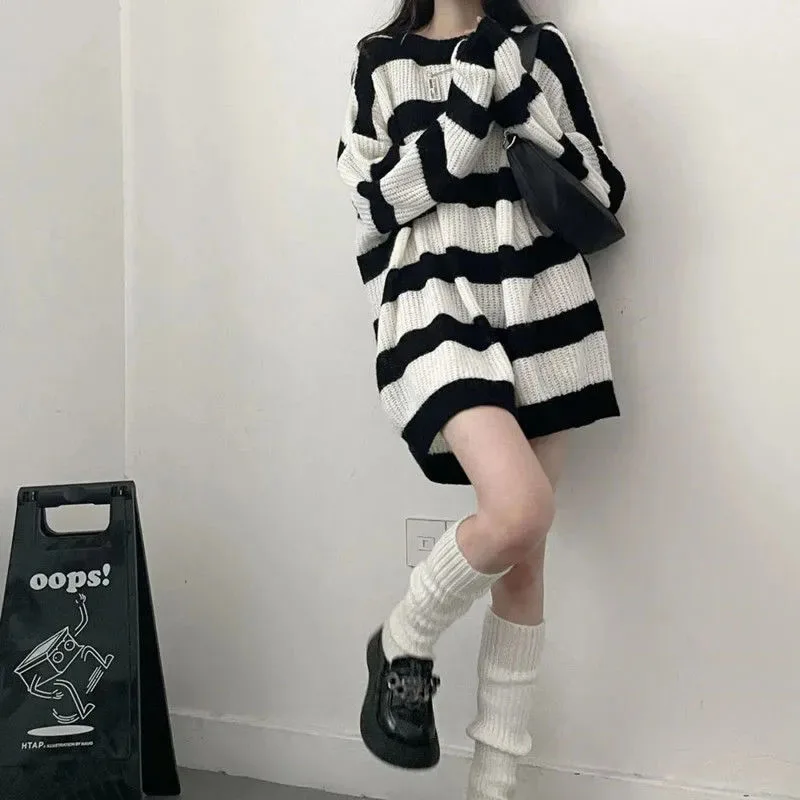Autumn Stripes Knitting Sweaters Women Fashion Loose O Neck Long Sleeve Midi Jumper Harajuku Korean Preppy All Match Pullover
Autumn Stripes Knitting Sweaters Women Fashion Loose O Neck Long Sleeve Midi Jumper Harajuku Korean Preppy All Match Pullover