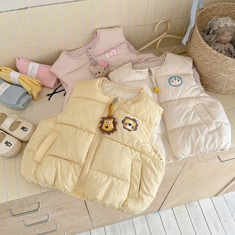 Children's Cotton Waistcoat Girs 2025 Winter Baseball Collar Vest Jacket Baby Keep Warm Sleeveless Jacket Girls Embroidery Top
Children's Cotton Waistcoat Girs 2025 Winter Baseball Collar Vest Jacket Baby Keep Warm Sleeveless Jacket Girls Embroidery Top