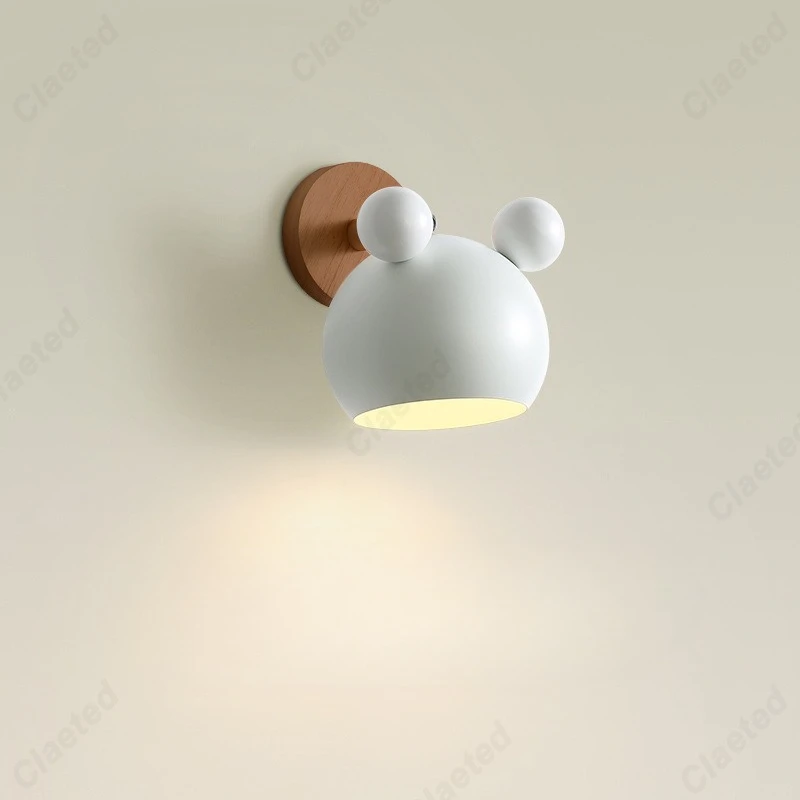 Европейский креативный простой светодиодный настенный светильник с героями мультфильмов, прикроватная лампа для спальни, гостиной, коридора, декоративное освещение
Европейский креативный простой светодиодный настенный светильник с героями мультфильмов, прикроватная лампа для спальни, гостиной, коридора, декоративное освещение