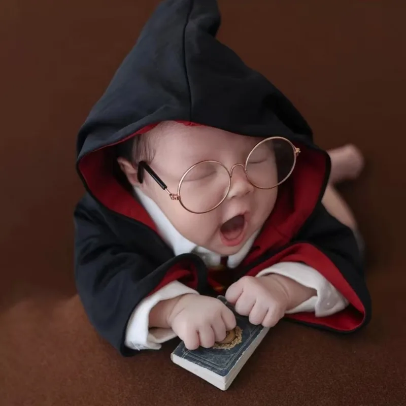 Набор для фотосъемки новорожденных-волшебник — плащ и очки для детского халата 0-2 месяцев — набор для косплея с поддельными очками для детской фотосессии
Набор для фотосъемки новорожденных-волшебник — плащ и очки для детского халата 0-2 месяцев — набор для косплея с поддельными очками для детской фотосессии