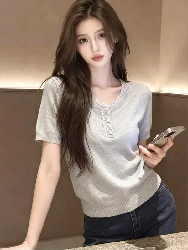 Slim Fit Lace Patchwork Button Knitted Short Sleeve T-Shirt Women Summer Thin Casual round Neck Top Soft Polyester Fiber
Slim Fit Lace Patchwork Button Knitted Short Sleeve T-Shirt Women Summer Thin Casual round Neck Top Soft Polyester Fiber