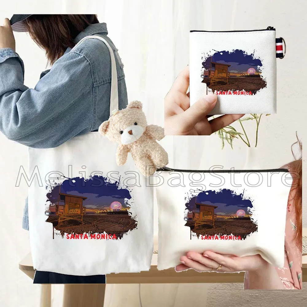 4PCS Gift Santa Monica White Canvas Tote Bag Handbag with Doll Key Coin Purse Cosmetic Makeup Toilet Bag Case Pouch
4PCS Gift Santa Monica White Canvas Tote Bag Handbag with Doll Key Coin Purse Cosmetic Makeup Toilet Bag Case Pouch