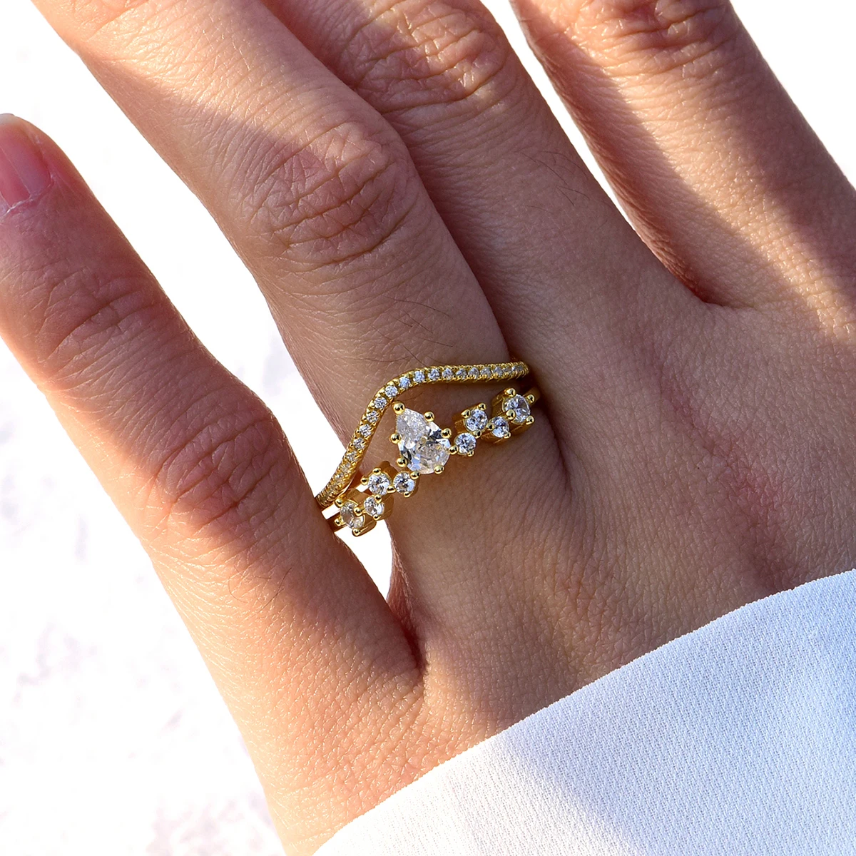 Classic Drop-shaped Moissanite Diamond Exquisite Set Ring For Women Party And Wendding Jewelry
Classic Drop-shaped Moissanite Diamond Exquisite Set Ring For Women Party And Wendding Jewelry