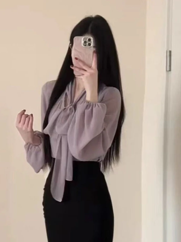 Korean Sle V-Ne Belted irt Top And Wrap around Skirt Two-Piece Set Spring 2025 Long Sve Faion Ensemble
Korean Sle V-Ne Belted irt Top And Wrap around Skirt Two-Piece Set Spring 2025 Long Sve Faion Ensemble