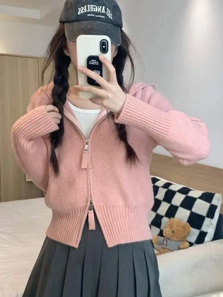 Ay Lazy Zipper вязаный кардиган женский осенне-зимний новый Sle тонкая шапка длинный светящийся свитер джет топ
Ay Lazy Zipper вязаный кардиган женский осенне-зимний новый Sle тонкая шапка длинный светящийся свитер джет топ