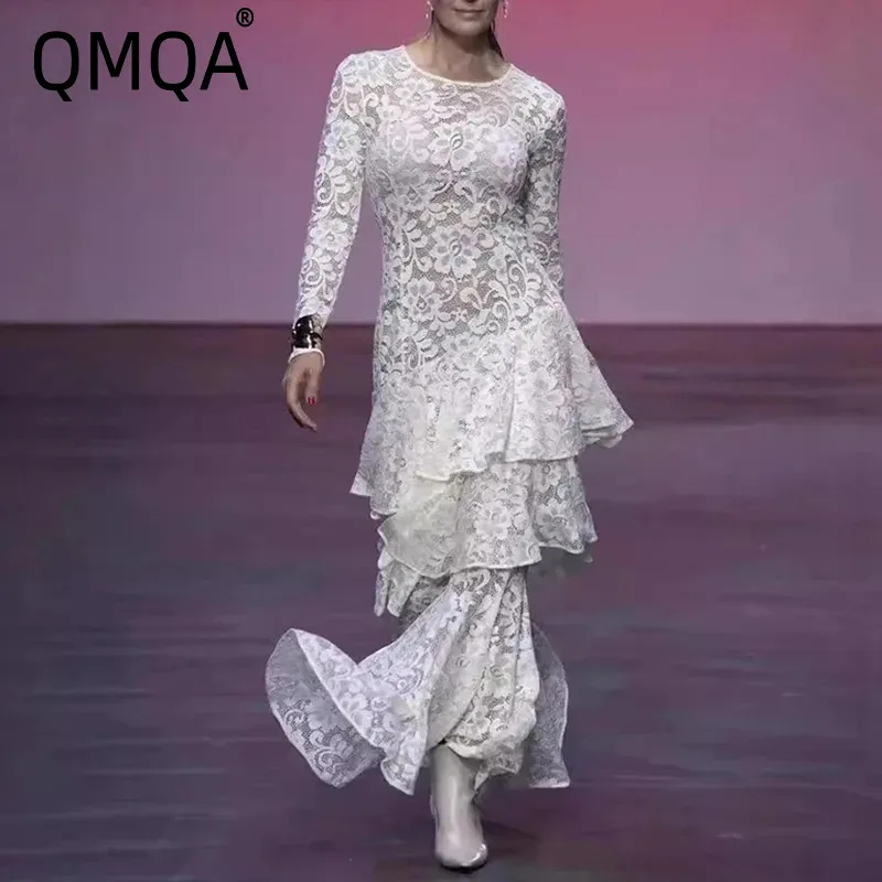 QMQA Fashion Women's Elegant Lace Spliced Dresses Round Neck Long Sleeved Embroidery Slimming Ruffles Dress New Clothing 1A521
QMQA Fashion Women's Elegant Lace Spliced Dresses Round Neck Long Sleeved Embroidery Slimming Ruffles Dress New Clothing 1A521