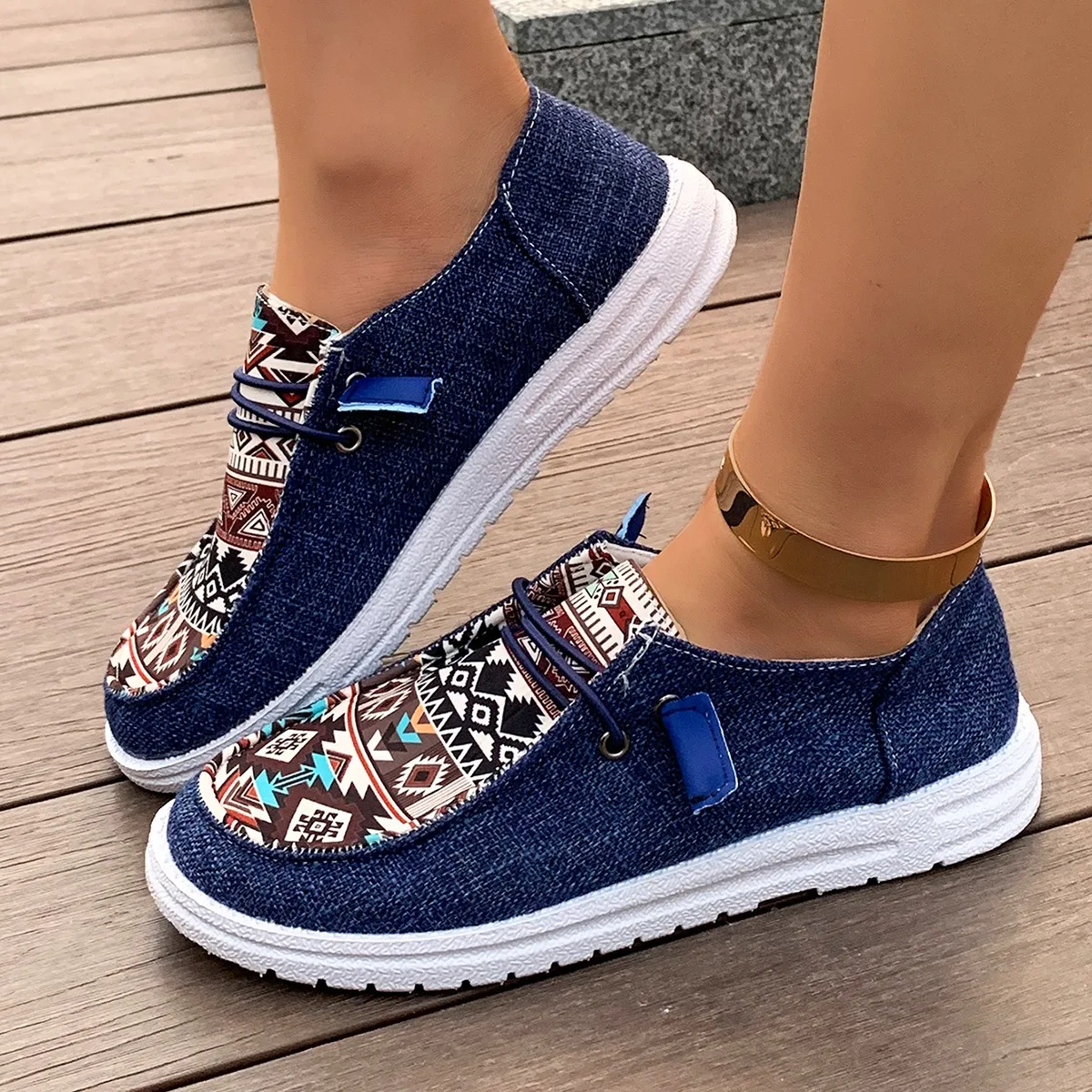 Spring and Autumn Fashion New Women Round Toe Walking Shoes Color Matching Casual Comfortable Shallow Mouth Thick Sole Sneaker
Spring and Autumn Fashion New Women Round Toe Walking Shoes Color Matching Casual Comfortable Shallow Mouth Thick Sole Sneaker