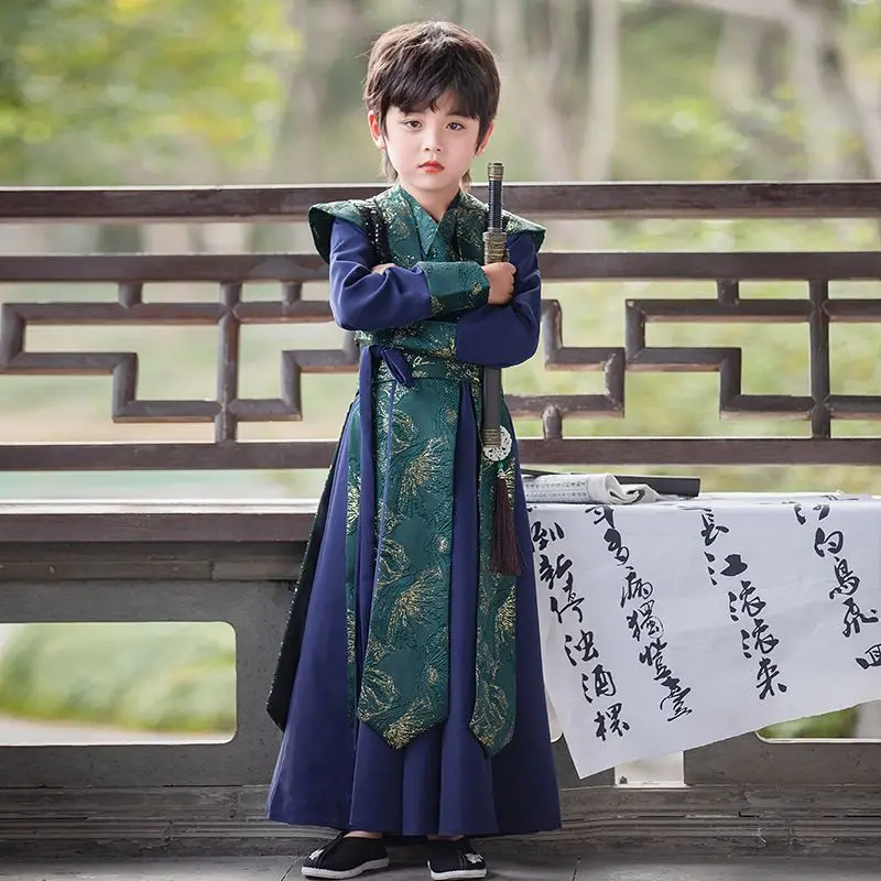 Children's Ancient Hanfu Boys Spring/Autumn Chinese Tang Costume Ancient Hanfu Chinese Embroidery Stage Performance CostumeLI826
Children's Ancient Hanfu Boys Spring/Autumn Chinese Tang Costume Ancient Hanfu Chinese Embroidery Stage Performance CostumeLI826