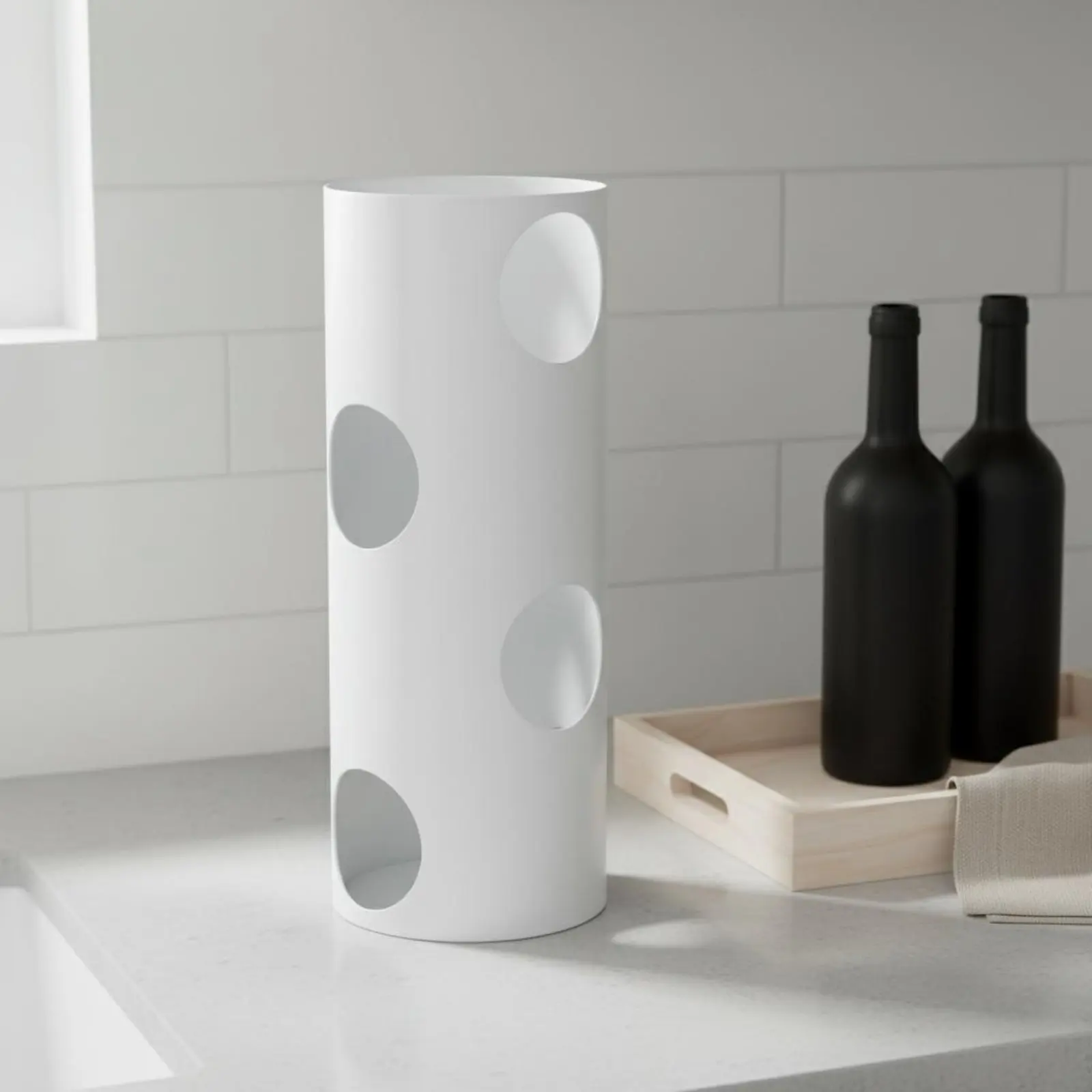 Metal Wine Rack Decorative Nordic Bottle Holder Modern Wine Stand Compact Easy to Clean for Restaurant
Metal Wine Rack Decorative Nordic Bottle Holder Modern Wine Stand Compact Easy to Clean for Restaurant