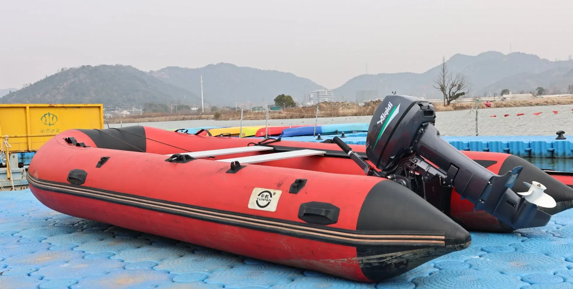 Zero-Emission 11kw Electric Permanent-Magnet Chinese Outboard Motor for Small Boats
Zero-Emission 11kw Electric Permanent-Magnet Chinese Outboard Motor for Small Boats