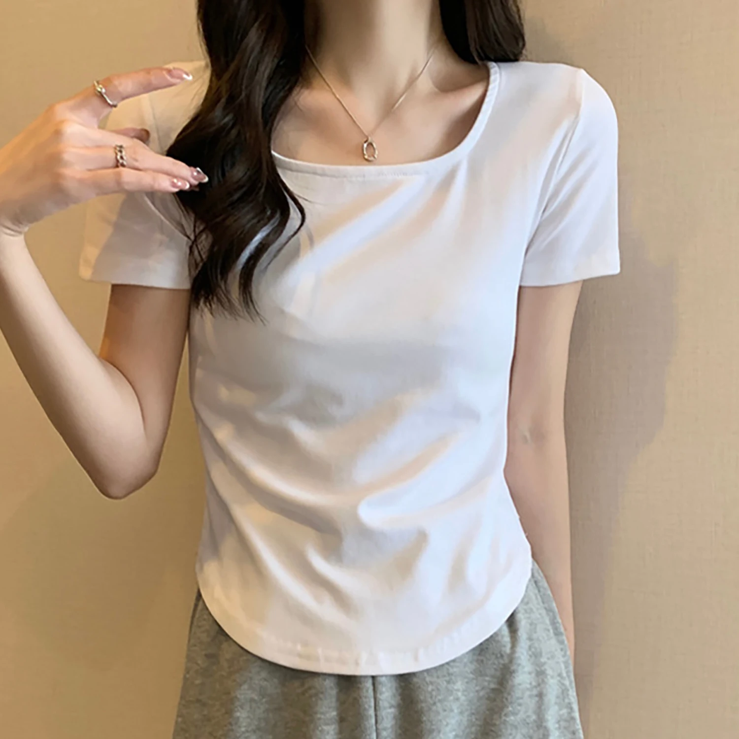 Women White Square Neck Short Sleeve T Shirt Slim Fit Irregular Hem Summer Casual Top
Women White Square Neck Short Sleeve T Shirt Slim Fit Irregular Hem Summer Casual Top