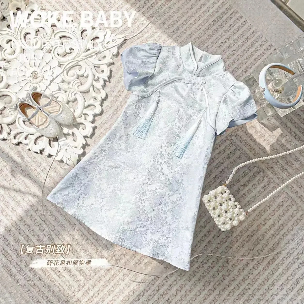 Children's Dress Summer New Girl Baby Chinese Style Princess Short sleeved Dress Thin Kids Cheongsam
Children's Dress Summer New Girl Baby Chinese Style Princess Short sleeved Dress Thin Kids Cheongsam