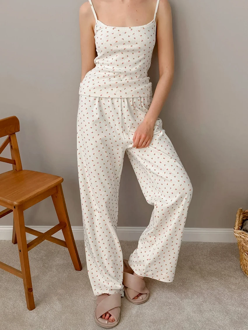 Marthaqiqi Home Clothes Female Spaghetti Strap Pajamas Tank Top Nightgowns Crop Top Nightwear Pants Printing Women Sleepwear Set
Marthaqiqi Home Clothes Female Spaghetti Strap Pajamas Tank Top Nightgowns Crop Top Nightwear Pants Printing Women Sleepwear Set