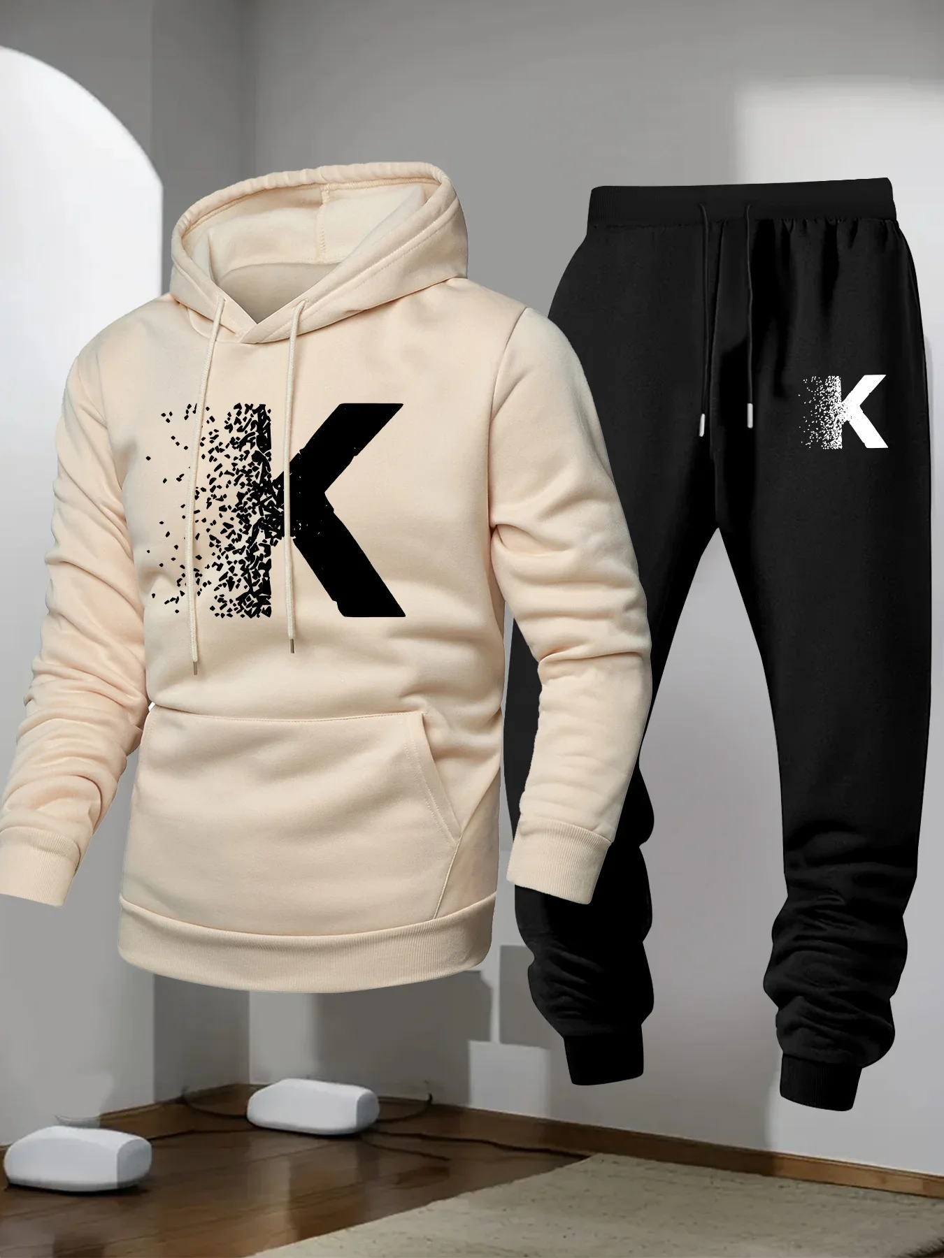 Hot selling letter k print hot selling hooded sweatshirt with drawstring sports pants set jogging fitness comfortable casual set
Hot selling letter k print hot selling hooded sweatshirt with drawstring sports pants set jogging fitness comfortable casual set