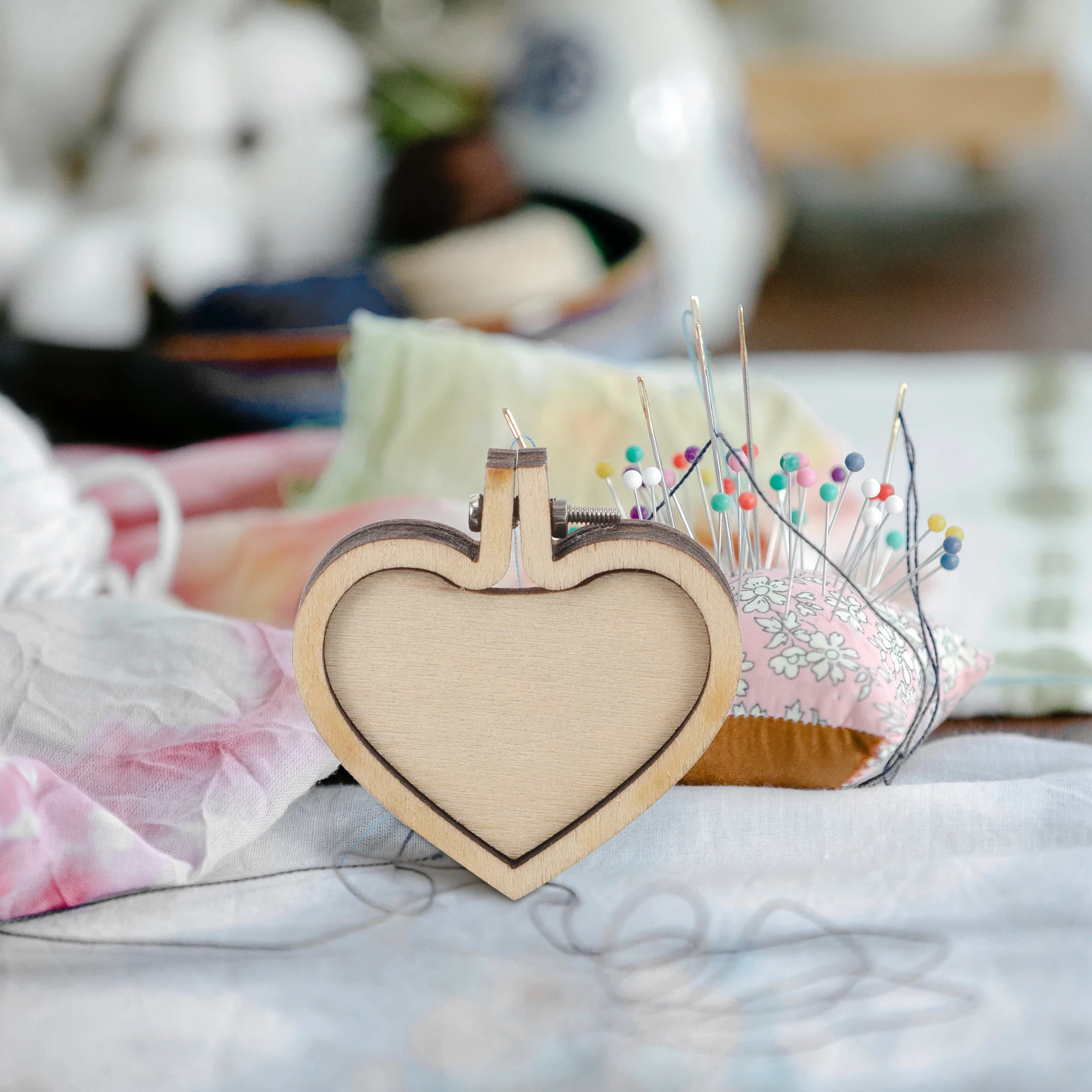 10 Pcs Mini Embroidery Hoops Wooden Cut Heart Shape 4x4cm DIY Pendant Craft Jewelry Accessories Sewing Frames
10 Pcs Mini Embroidery Hoops Wooden Cut Heart Shape 4x4cm DIY Pendant Craft Jewelry Accessories Sewing Frames