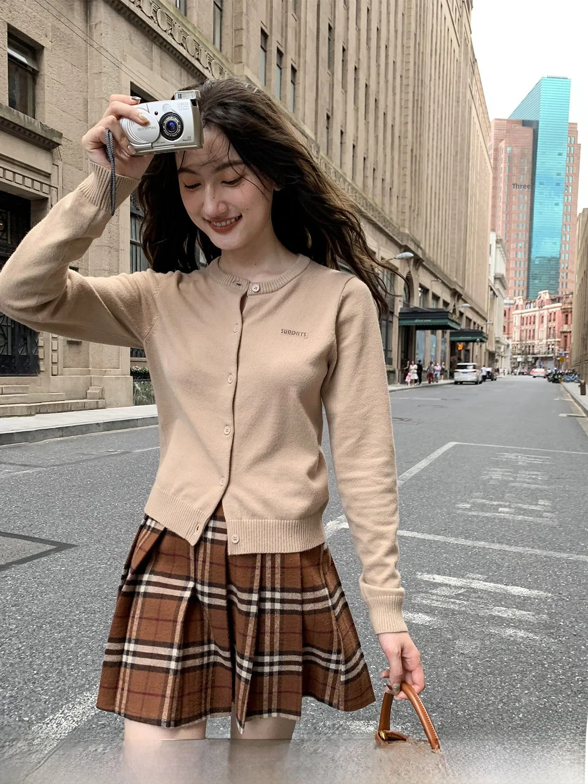 Круглый вязаный открытый кардиган с вышивкой «Hello», женский облегающий топ ранней осени, топ небольшого размера
Круглый вязаный открытый кардиган с вышивкой «Hello», женский облегающий топ ранней осени, топ небольшого размера