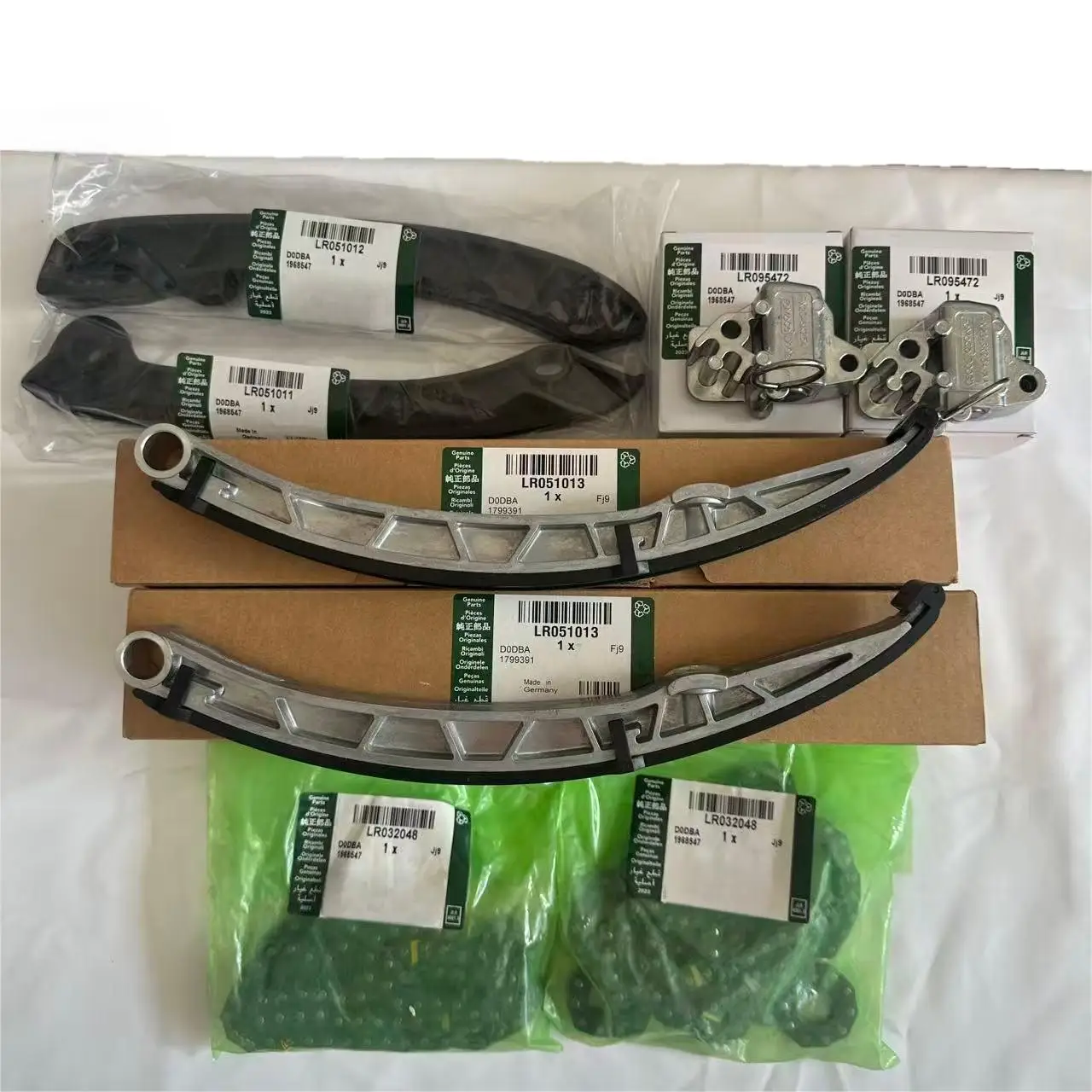 Timing chain kit for Land Rover lr4 Range Rover 3.0l 5.0l v8 petrol version LR095472 LR032048 LR051013 LR051011 LR051012
Timing chain kit for Land Rover lr4 Range Rover 3.0l 5.0l v8 petrol version LR095472 LR032048 LR051013 LR051011 LR051012