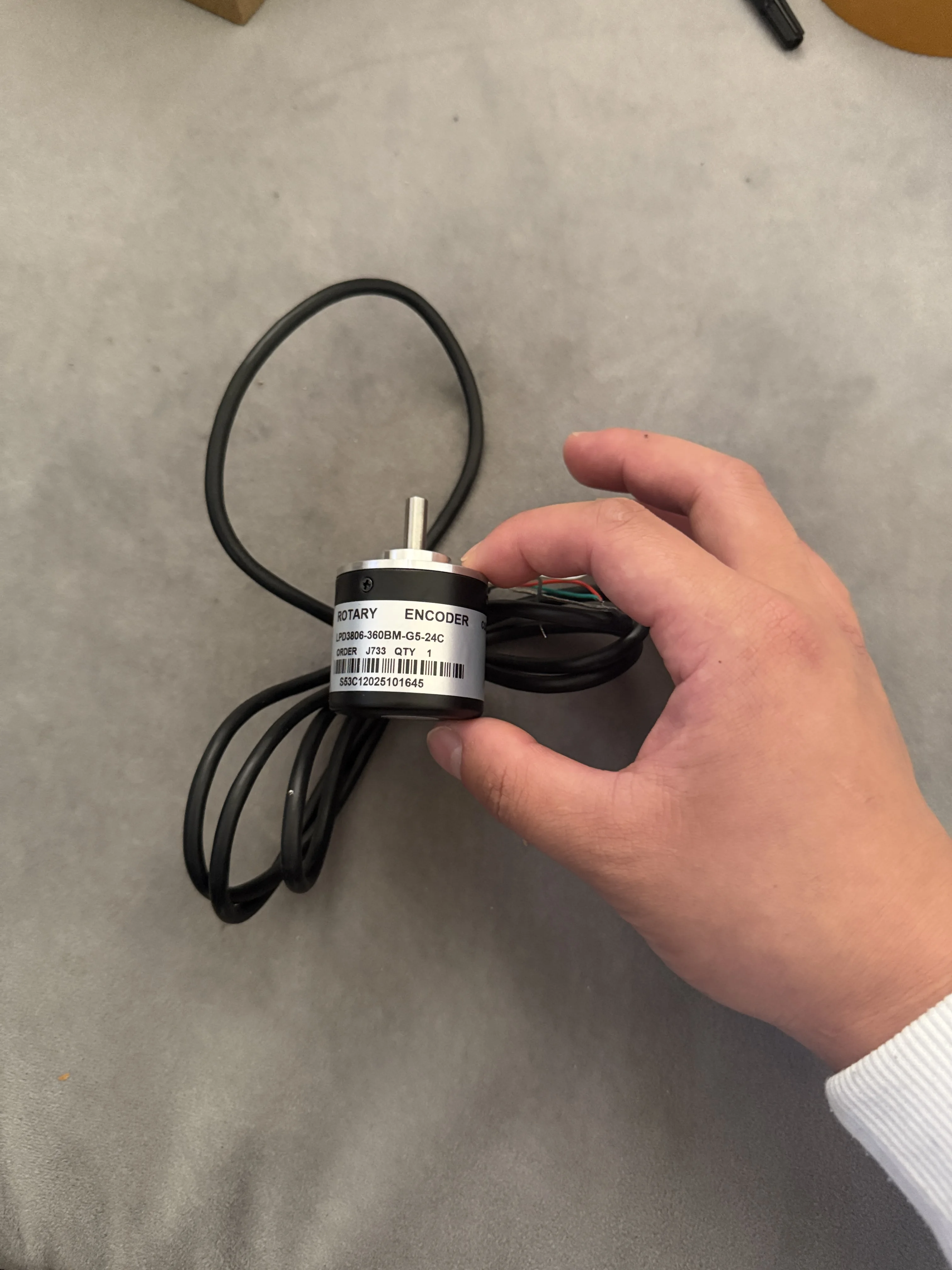 1 rotary AB phase encoder LPD3806-600BM-G5-24C 600 1000 400 300 360
1 rotary AB phase encoder LPD3806-600BM-G5-24C 600 1000 400 300 360