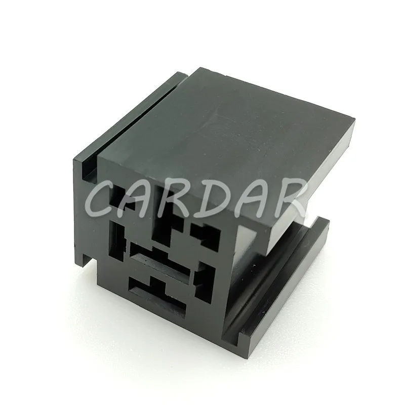 1 Set 5 Pin Plug Auto High Current Connector AC Assembly 6.3mm 9.5mm Relay Socket With Terminals
1 Set 5 Pin Plug Auto High Current Connector AC Assembly 6.3mm 9.5mm Relay Socket With Terminals