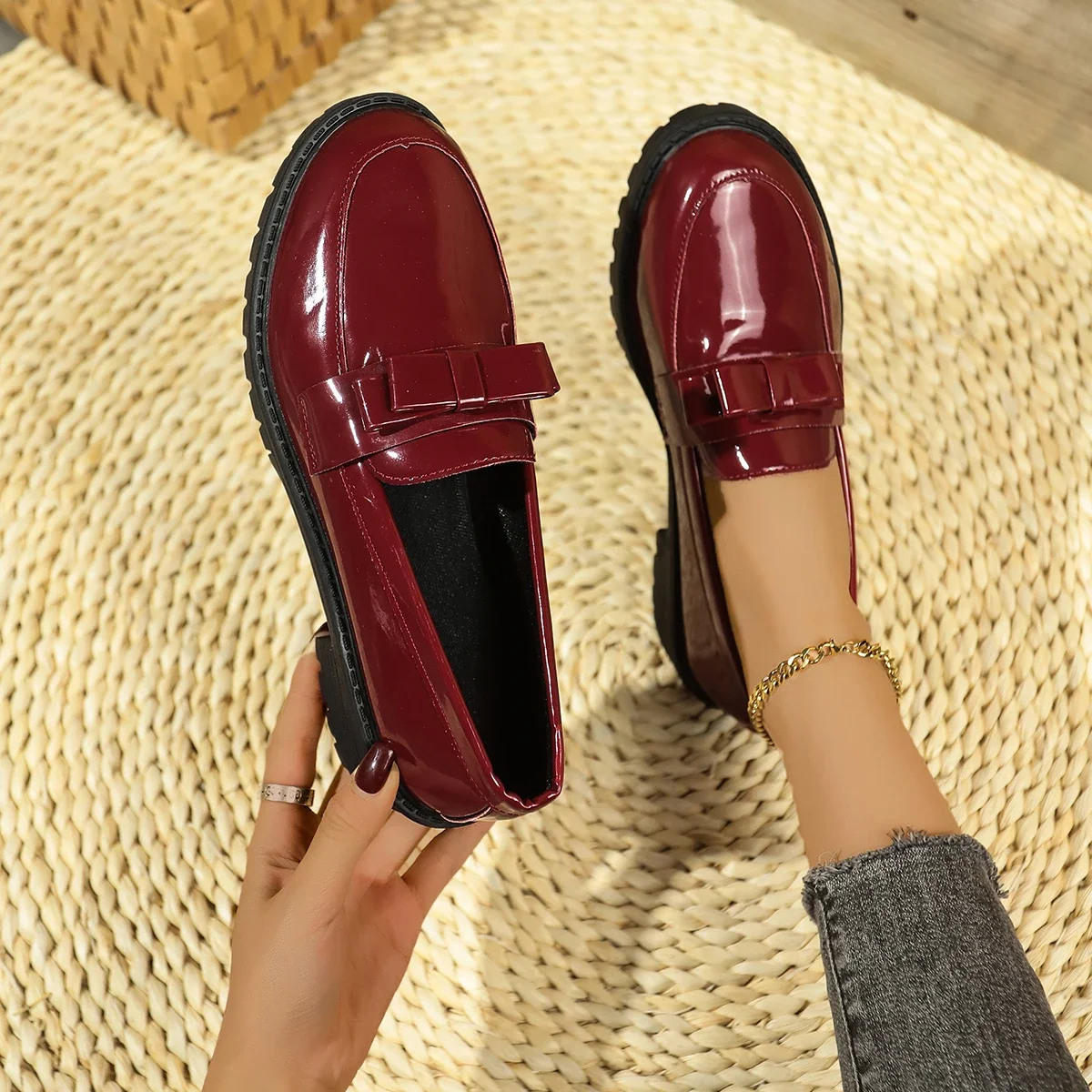 2025 Summer New Sexy Round Toe Retro Solid Color Shoes Designer Casual Womens High Heels
2025 Summer New Sexy Round Toe Retro Solid Color Shoes Designer Casual Womens High Heels