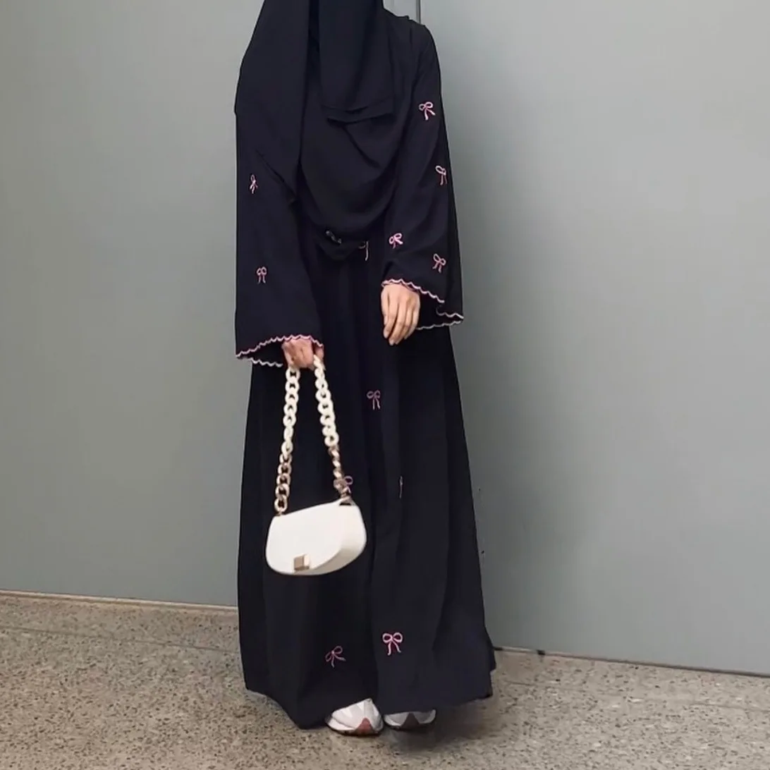 Eid Butterfly Embroidery Abaya Luxury Dubai Muslim Women Modest Party Dress Islamic Outfit 2025 Turkey Vestidos Kaftan Long Robe
Eid Butterfly Embroidery Abaya Luxury Dubai Muslim Women Modest Party Dress Islamic Outfit 2025 Turkey Vestidos Kaftan Long Robe