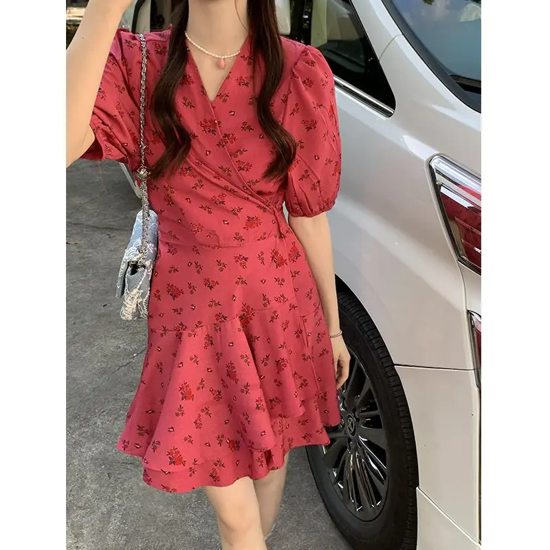 Korean Fashion Women's Summer New V-neck Spliced Printed Waist Retraction Drawstring Asymmetrical Short Sleeve A-line Mini Dress
Korean Fashion Women's Summer New V-neck Spliced Printed Waist Retraction Drawstring Asymmetrical Short Sleeve A-line Mini Dress