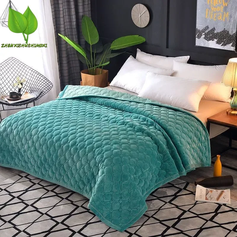 Solid Color Soft Velvet Quilted Bed Cover Blanket Short Plush Sofa Towel King Queen Size Anti-slip Bed Sheet 250x230 Bedspreads
Solid Color Soft Velvet Quilted Bed Cover Blanket Short Plush Sofa Towel King Queen Size Anti-slip Bed Sheet 250x230 Bedspreads