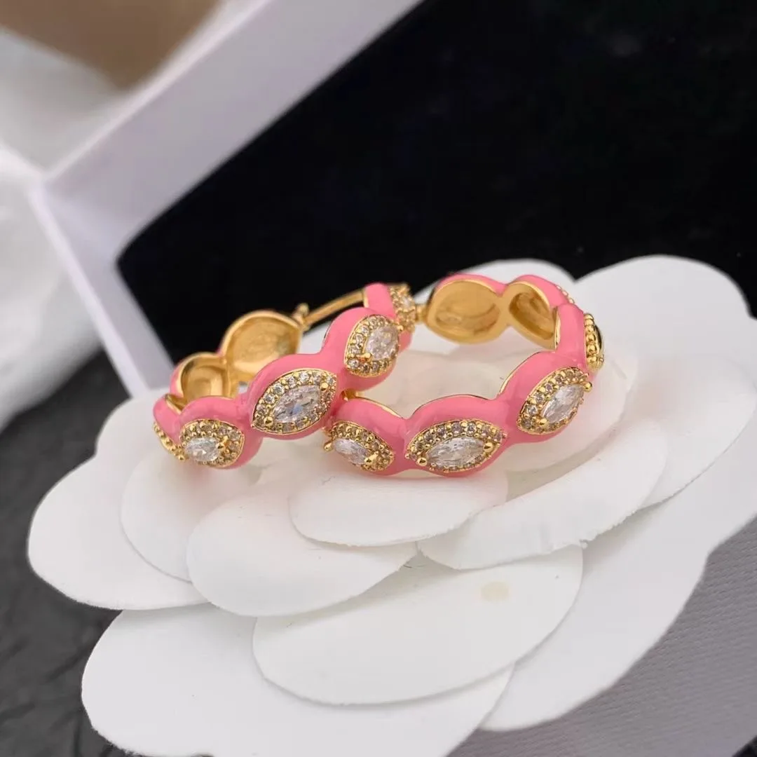 Trendy Vintage Exquisite Geometry pink with rhinestone earrings for women's girl gift Party Jewelry accessory
Trendy Vintage Exquisite Geometry pink with rhinestone earrings for women's girl gift Party Jewelry accessory