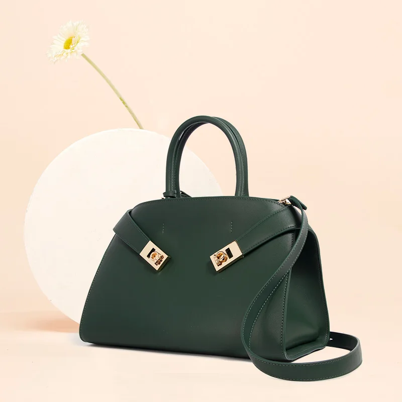New Fashion Temperament Boston Bag Green Genuine Leather Handbag Hug Pillow Bags Tote Advanced Feeling Commute Handbags
New Fashion Temperament Boston Bag Green Genuine Leather Handbag Hug Pillow Bags Tote Advanced Feeling Commute Handbags