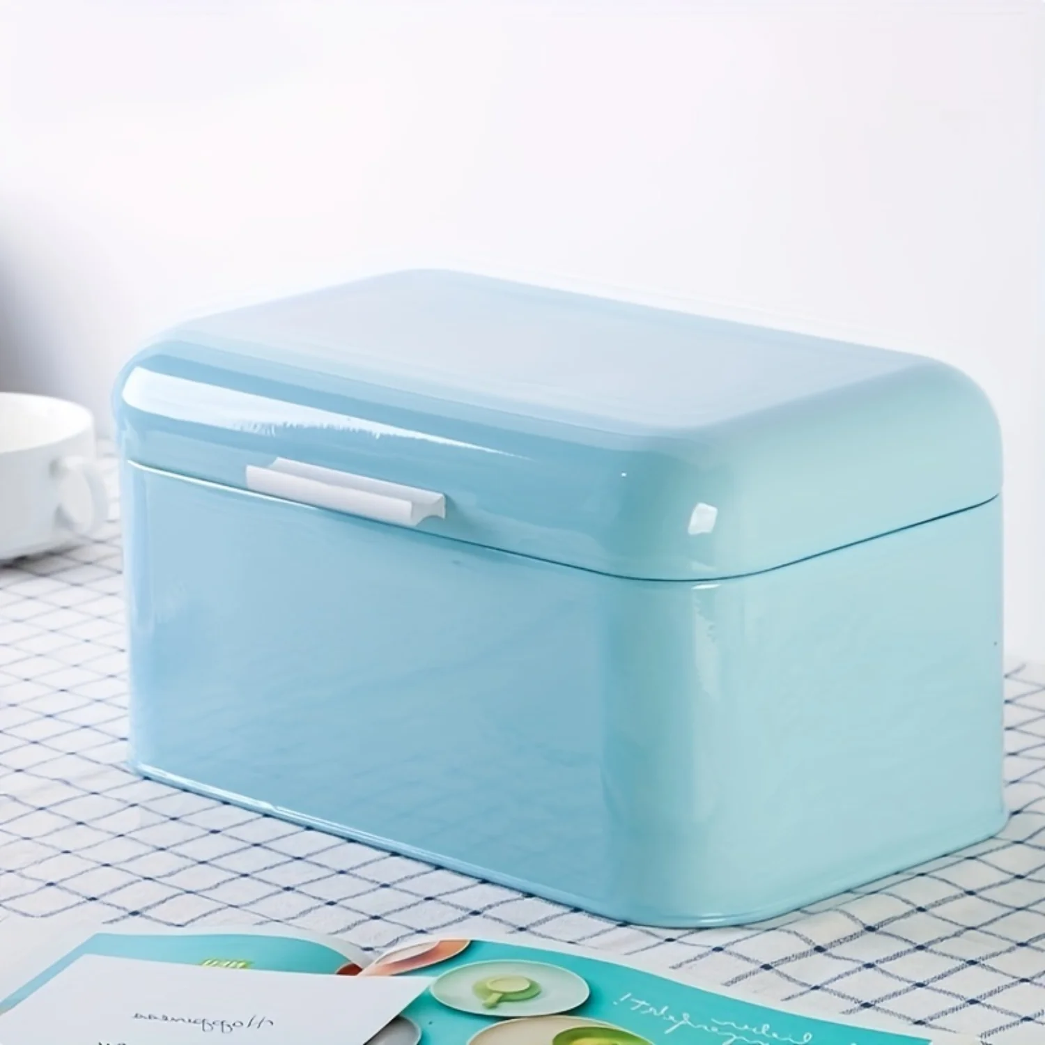 Vintage Charm Stainless Steel Bread Box - Leak-Proof & Durable Kitchen Organizer for Bread, Fruits, Veggies - BPA-Free Freshness
Vintage Charm Stainless Steel Bread Box - Leak-Proof & Durable Kitchen Organizer for Bread, Fruits, Veggies - BPA-Free Freshness