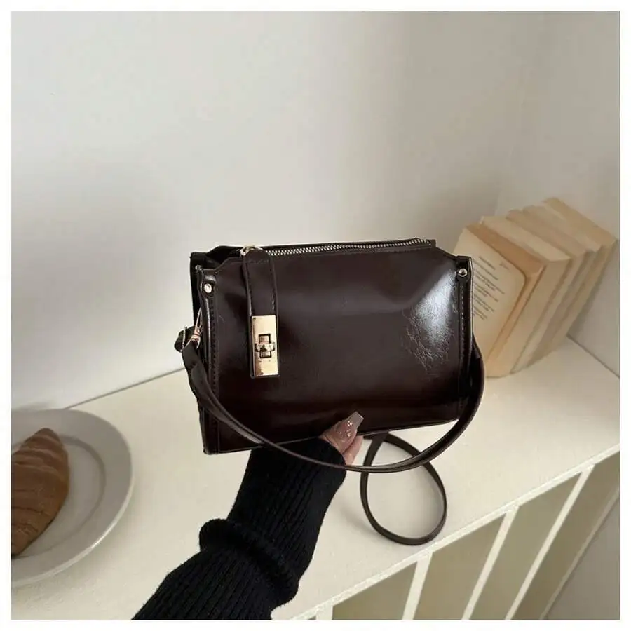 Vintage Small Square PU Leather Shoulder Crossbody Bag With Flap For Women
Vintage Small Square PU Leather Shoulder Crossbody Bag With Flap For Women