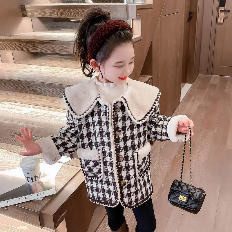 2024 New Korean Version Fashion Solid Cute Thick Keep Warm Autumn Winter Girls Jacket Plush Windbreaker Coat for Children TY56
2024 New Korean Version Fashion Solid Cute Thick Keep Warm Autumn Winter Girls Jacket Plush Windbreaker Coat for Children TY56