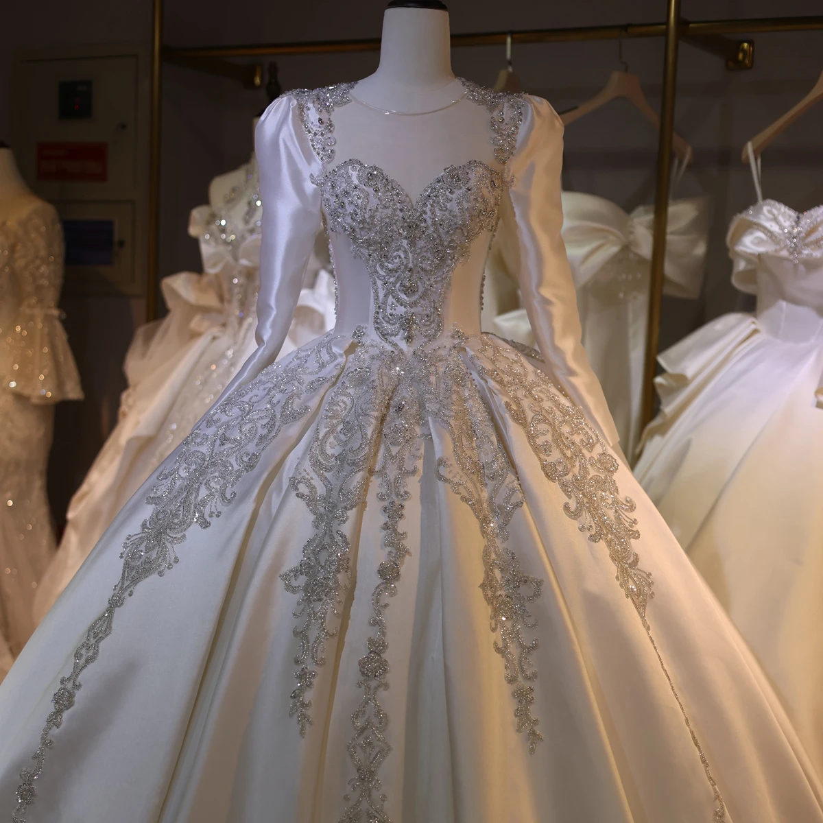 Sharon Said 100% Real Photo Luxury Ball Gown Off White Satin Wedding Dress Long Sleeves Lace Bride Gowns RS032 Customized
Sharon Said 100% Real Photo Luxury Ball Gown Off White Satin Wedding Dress Long Sleeves Lace Bride Gowns RS032 Customized