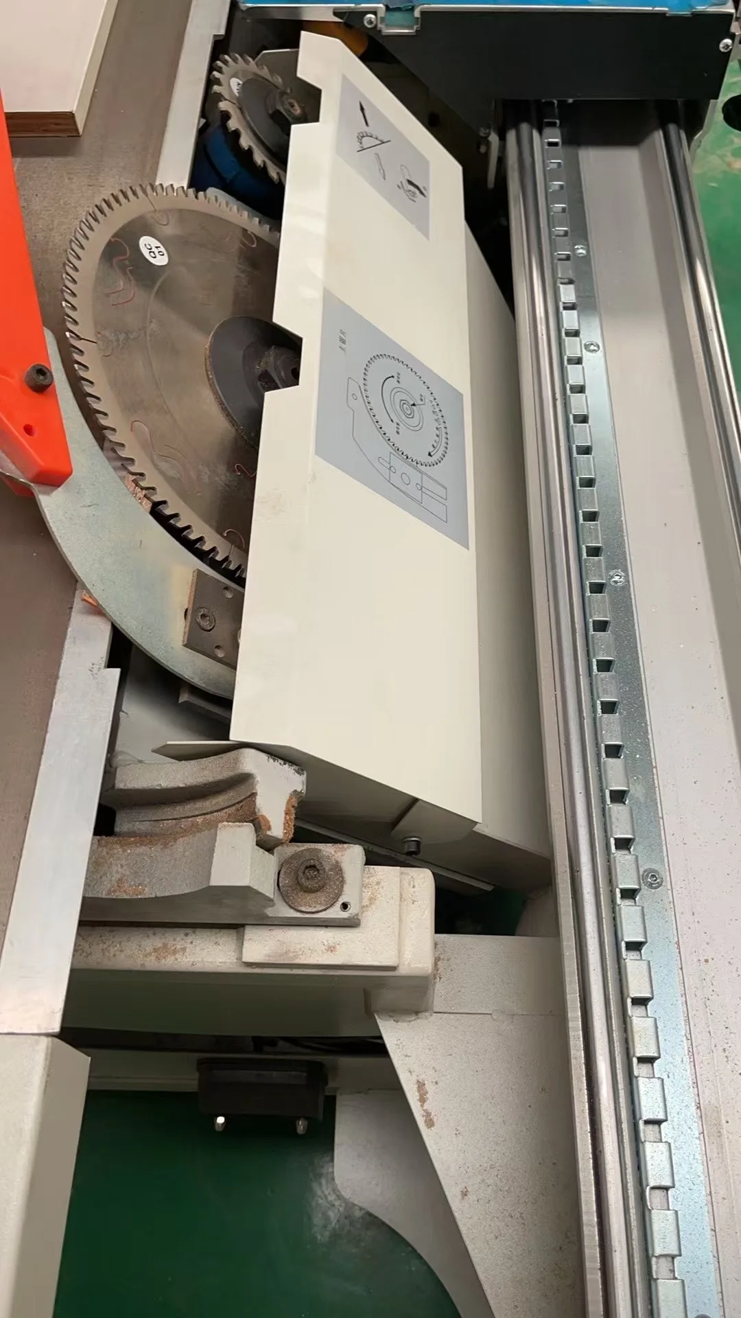 Convenient and quick MJ6130 wood cutting Sliding Table Panel Saw Machine 2800mm 3200mm for sale
Convenient and quick MJ6130 wood cutting Sliding Table Panel Saw Machine 2800mm 3200mm for sale