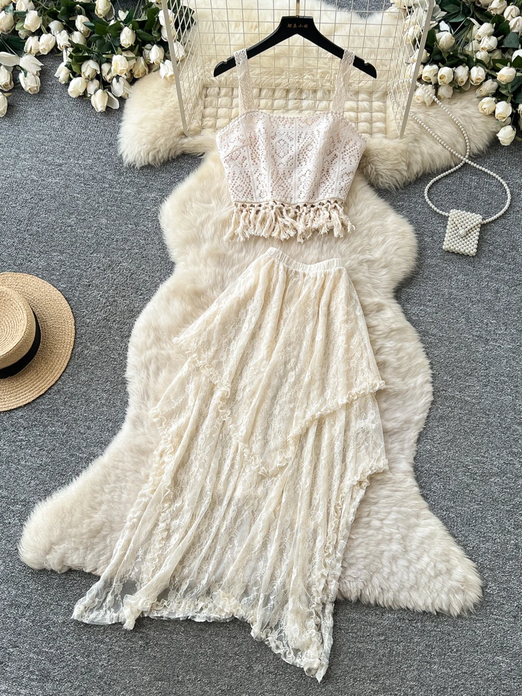 Elegant Lace Trim Halter Neck Two Piece Set Women's Slim Fit High Waist Summer Fashionable Casual Workwear Ensemble
Elegant Lace Trim Halter Neck Two Piece Set Women's Slim Fit High Waist Summer Fashionable Casual Workwear Ensemble