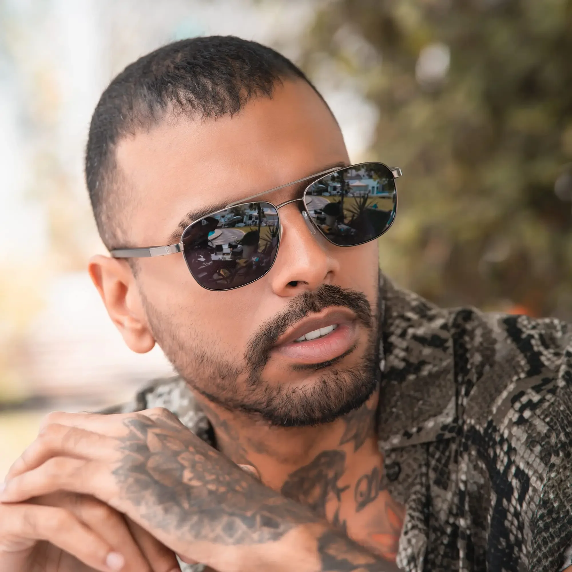 Мужские солнцезащитные очки-авиаторы BLUEMOKY с деревянной оправой, поляризационные линзы, защита UV400, приключения на открытом воздухе
Мужские солнцезащитные очки-авиаторы BLUEMOKY с деревянной оправой, поляризационные линзы, защита UV400, приключения на открытом воздухе