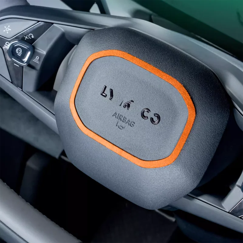 Автомобильная декоративная наклейка для LYNK & CO Z20 Z10, декоративная полоса рулевого колеса из алькантары
Автомобильная декоративная наклейка для LYNK & CO Z20 Z10, декоративная полоса рулевого колеса из алькантары