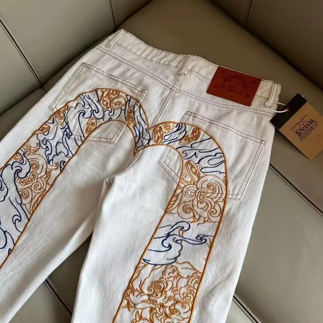 Elastic Straight Leg Men's Jeans Embroidered Dragon Pattern Casual Comfortable Cotton Trousers mid Waist Button Closure
Elastic Straight Leg Men's Jeans Embroidered Dragon Pattern Casual Comfortable Cotton Trousers mid Waist Button Closure