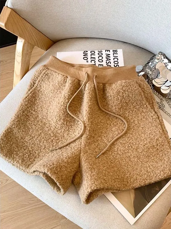 Khaki Furry Wide Leg Short Pants Women Winter Outdoor Boot Match Lazy Style Woolen Casual Hot Pants High Waist Straight Tube
Khaki Furry Wide Leg Short Pants Women Winter Outdoor Boot Match Lazy Style Woolen Casual Hot Pants High Waist Straight Tube
