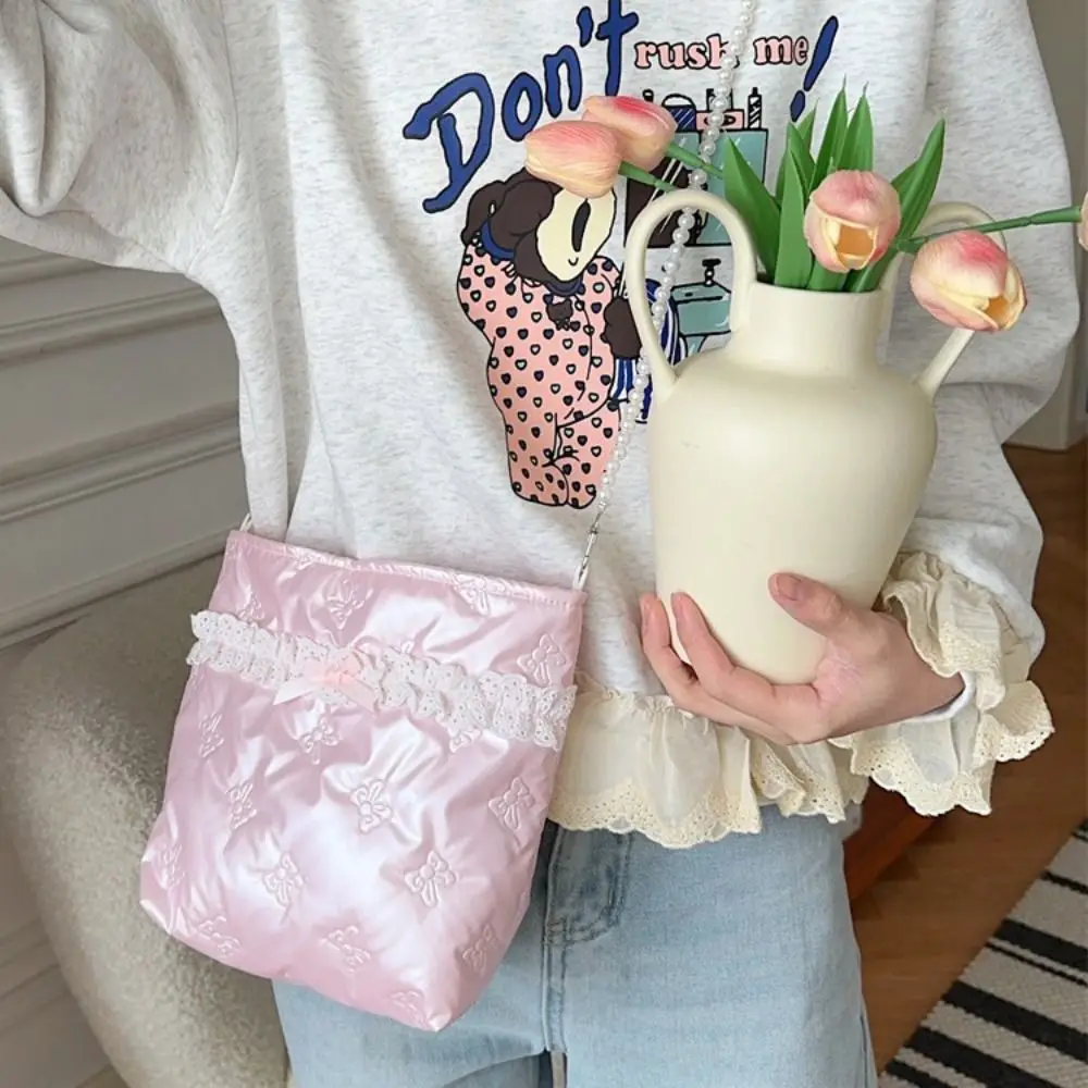Temperament Space Cotton Pearls Chain Crossbody Bag Love Heart PU Mobile Phone Bag Storage Bag INS Bow Shoulder Bag Student
Temperament Space Cotton Pearls Chain Crossbody Bag Love Heart PU Mobile Phone Bag Storage Bag INS Bow Shoulder Bag Student