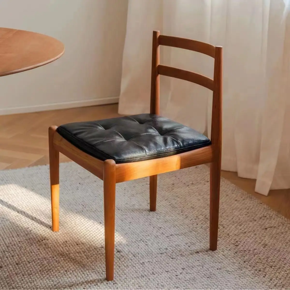 Full Solid Wood Dining Chairs Small Household Simple Chair Leisure Chair Soft Bag Backrest Small Family Japanese Style Retro 
Full Solid Wood Dining Chairs Small Household Simple Chair Leisure Chair Soft Bag Backrest Small Family Japanese Style Retro