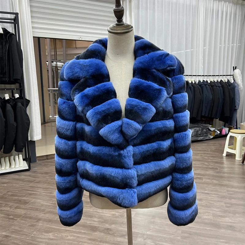 2023 New Fashion Winter Ladies Chinchilla Full Pelt Fur Short Coat Real Rex Rabbit Fur Luxury Outwear Female Warm Thick Jacket
2023 New Fashion Winter Ladies Chinchilla Full Pelt Fur Short Coat Real Rex Rabbit Fur Luxury Outwear Female Warm Thick Jacket