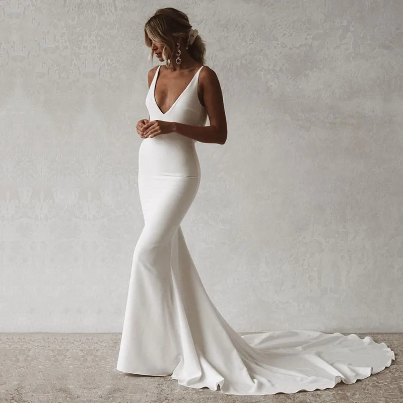 ZJ9331 Sexy Mermaid Wedding Dress V-Neck Open Back Boho Wedding Gown Simple Plain Long Train Buttons Beach Bridal Dress
ZJ9331 Sexy Mermaid Wedding Dress V-Neck Open Back Boho Wedding Gown Simple Plain Long Train Buttons Beach Bridal Dress